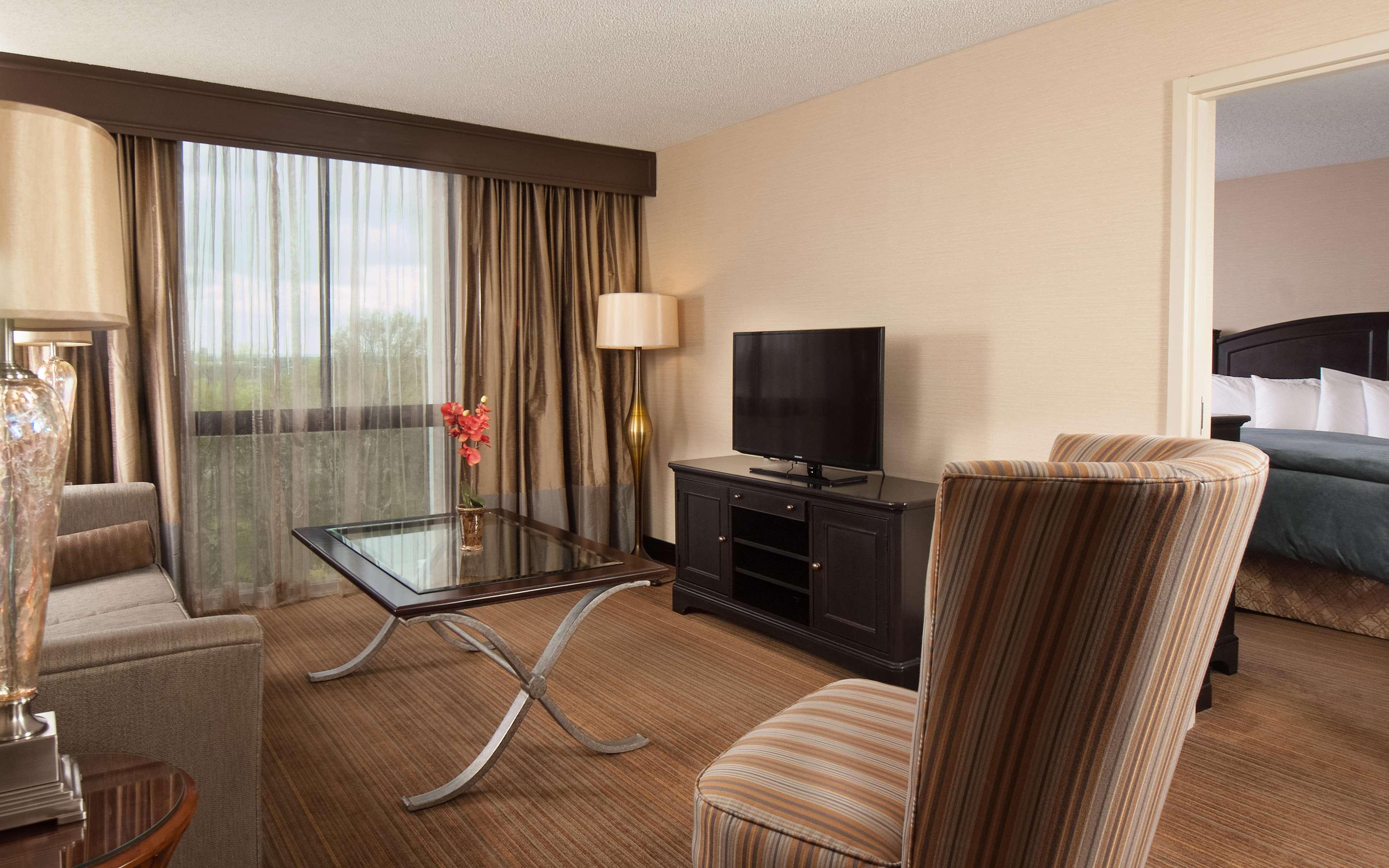 Embassy Suites By Hilton Nashville Airport Exterior foto