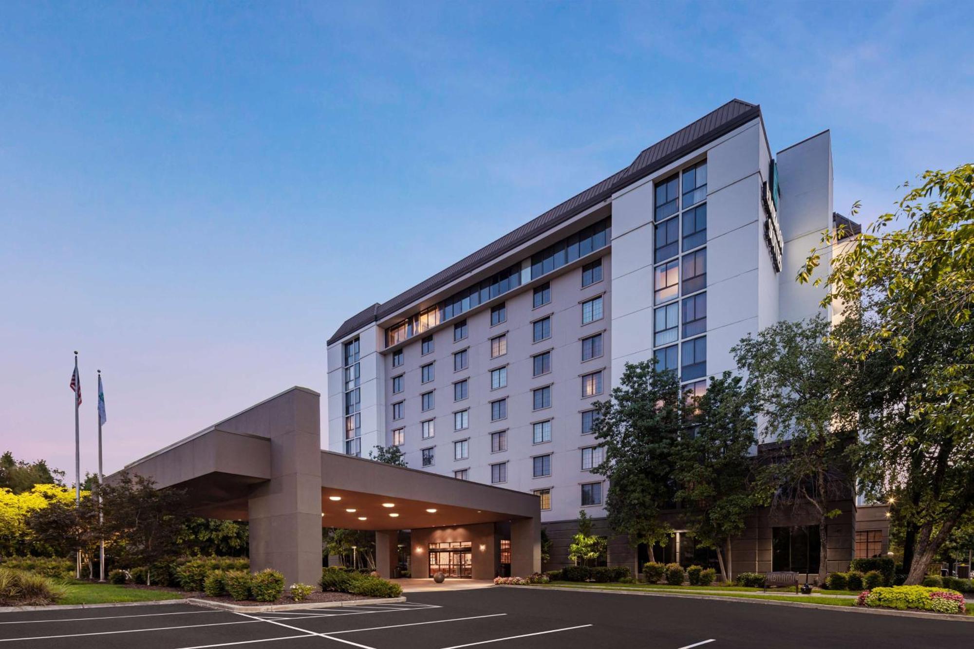 Embassy Suites By Hilton Nashville Airport Exterior foto